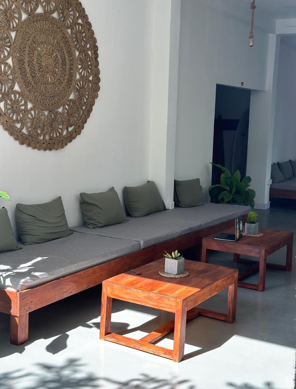 Drifter - Rooms & Food Midigama Exterior photo